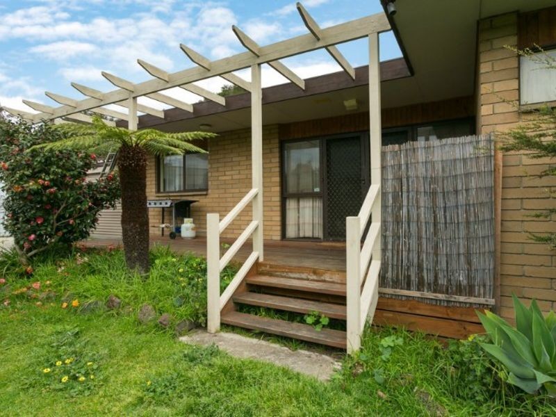 1 Lawson Crescent, Rosebud VIC 3939