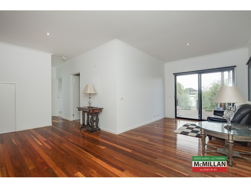 18 Edith Place, Dromana VIC 3936