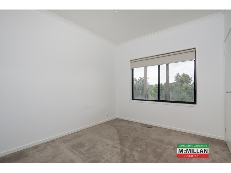 18 Edith Place, Dromana VIC 3936