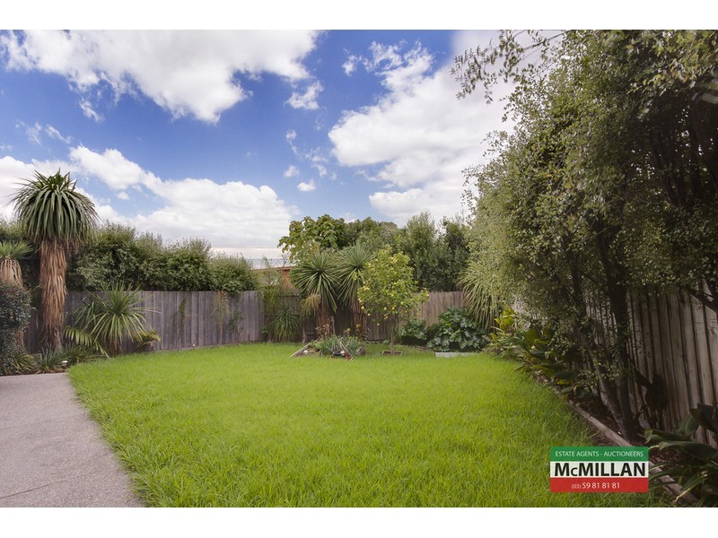 18 Edith Place, Dromana VIC 3936