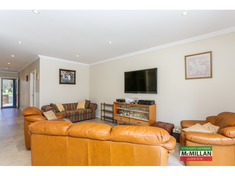 85 Seaview Ave, Safety Beach VIC 3936
