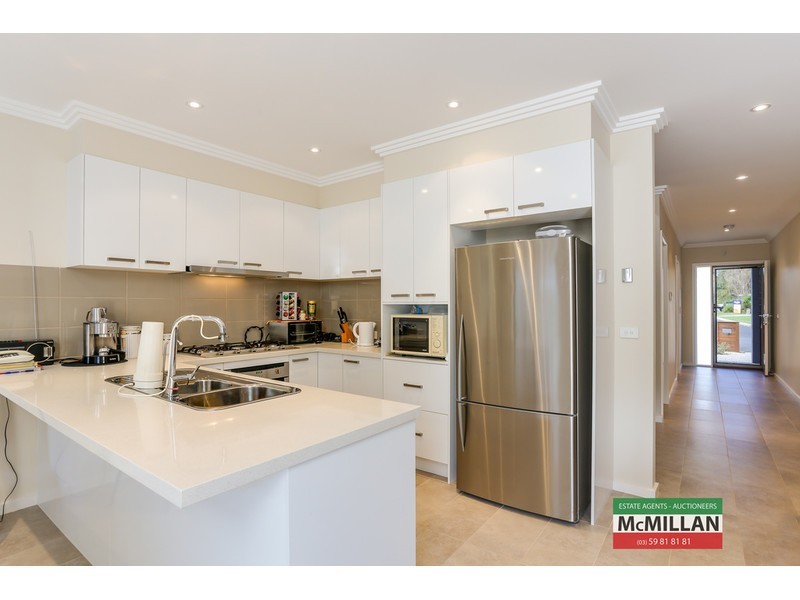 85 Seaview Ave, Safety Beach VIC 3936