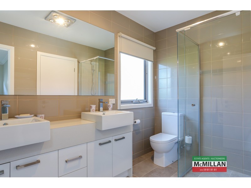 85 Seaview Ave, Safety Beach VIC 3936