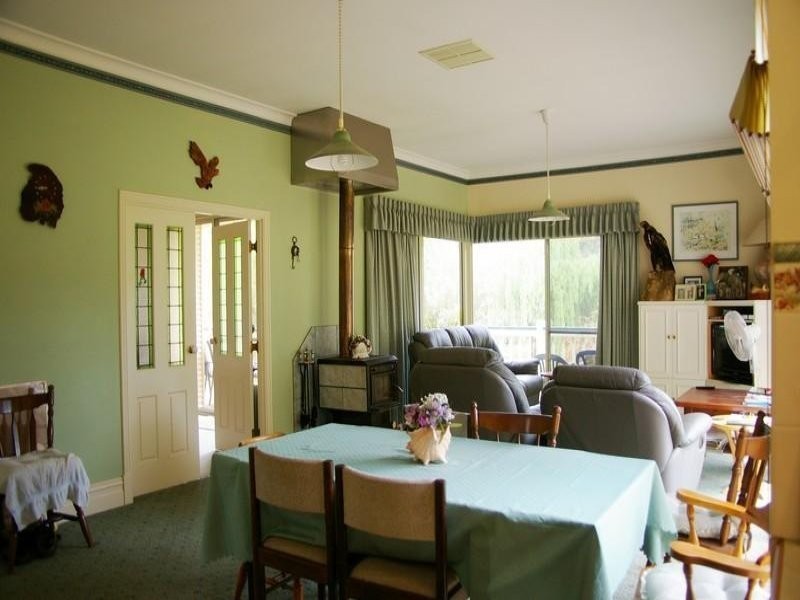 5 Roberts Road, Nannup WA 6275