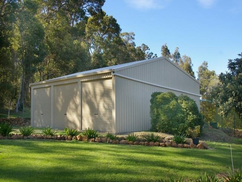 5 Roberts Road, Nannup WA 6275