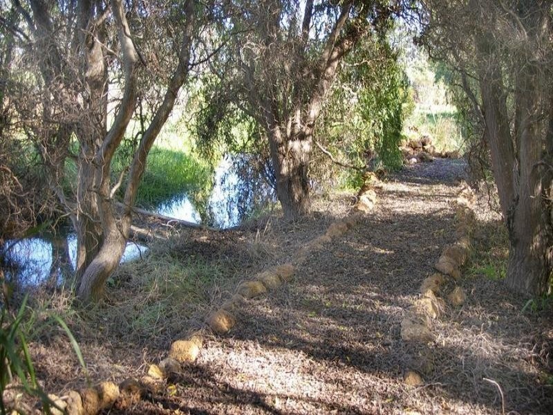 5 Roberts Road, Nannup WA 6275