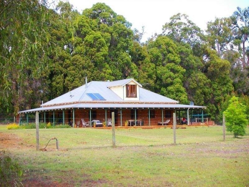 7 King Road, Nannup WA 6275