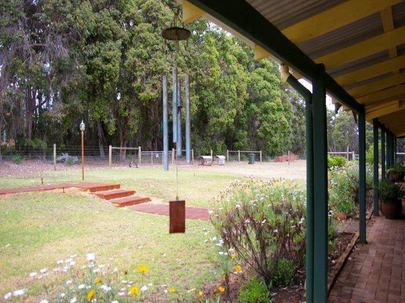 7 King Road, Nannup WA 6275