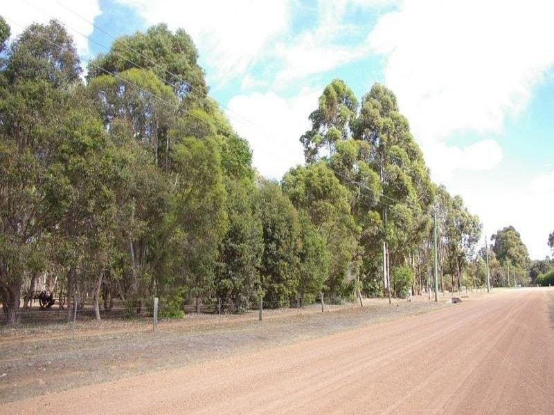 7 King Road, Nannup WA 6275