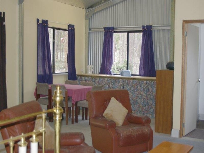 17 Cockatoo Drive, Nannup WA 6275