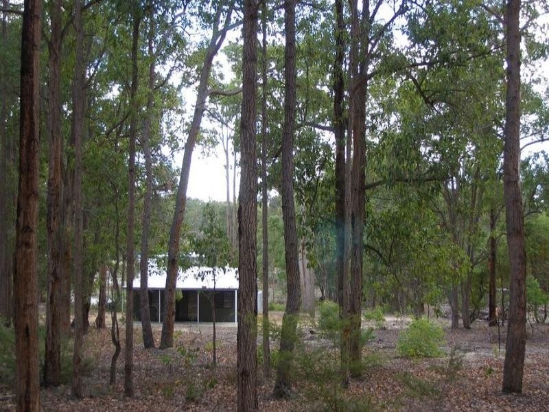 17 Cockatoo Drive, Nannup WA 6275