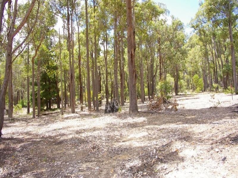 17 Cockatoo Drive, Nannup WA 6275