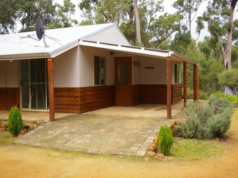 50 Leschenaultia Drive, Nannup WA 6275