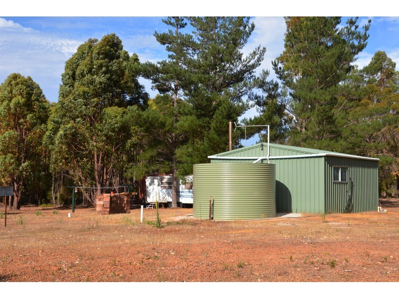 40 Hovea Place, Nannup WA 6275