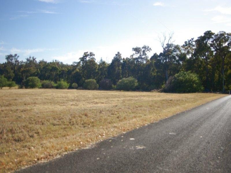 9 Helyar Road, Nannup WA 6275