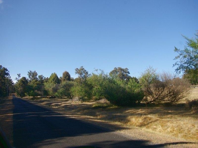 9 Helyar Road, Nannup WA 6275