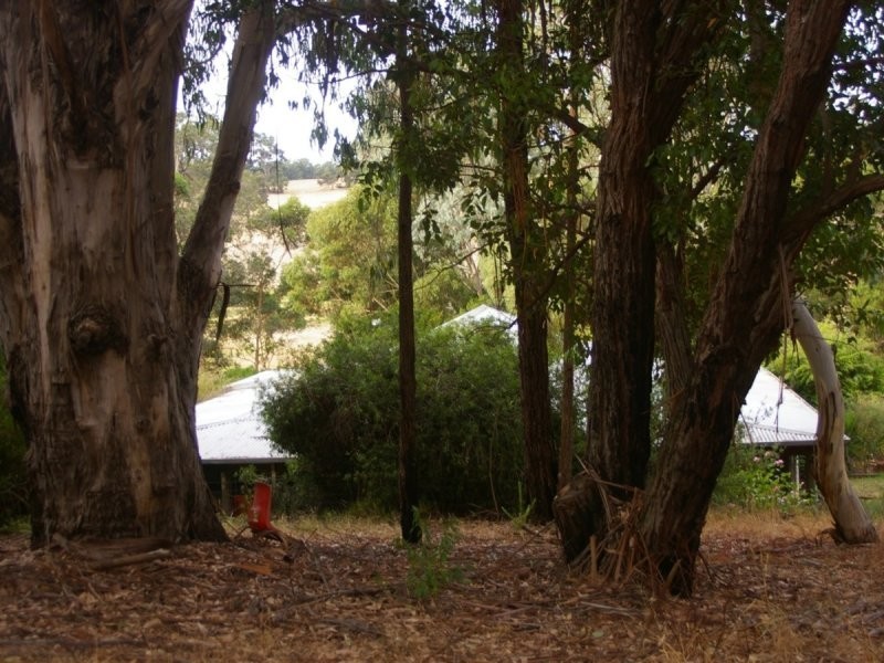 11 Gold Gully Road, Nannup WA 6275