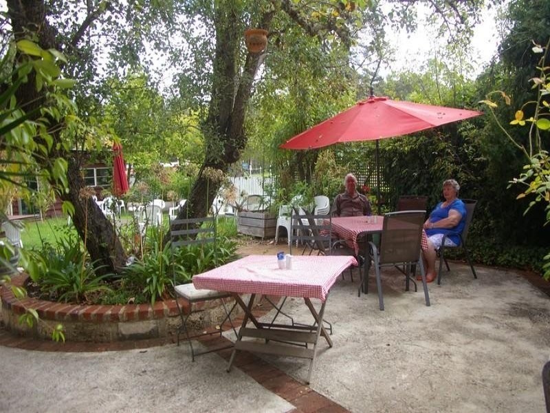 8 Warren Road, Nannup WA 6275