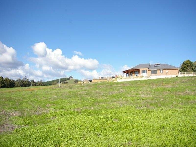 2 Hitchcock Drive, Nannup WA 6275