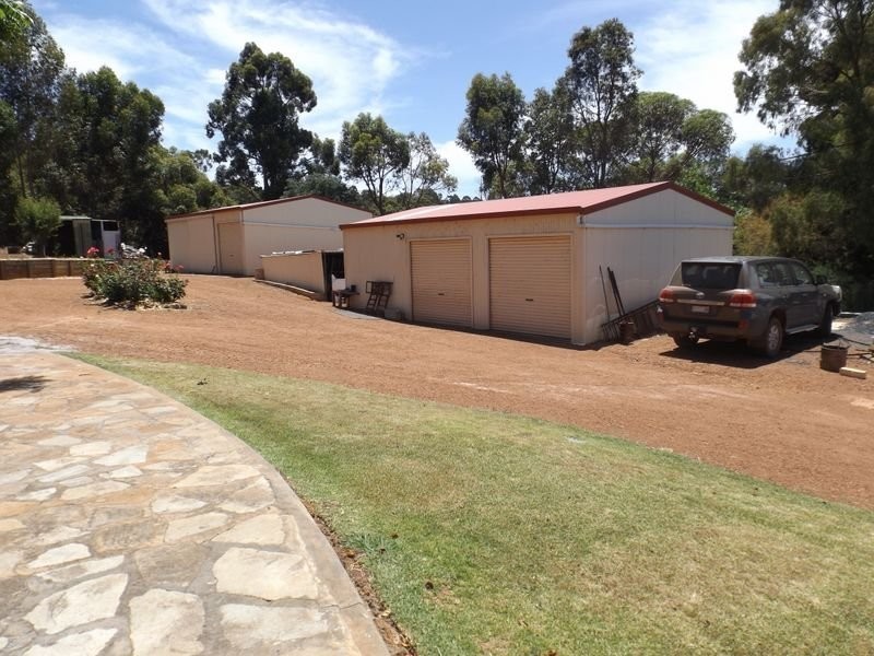 14 Scott Street, Bridgetown WA 6255