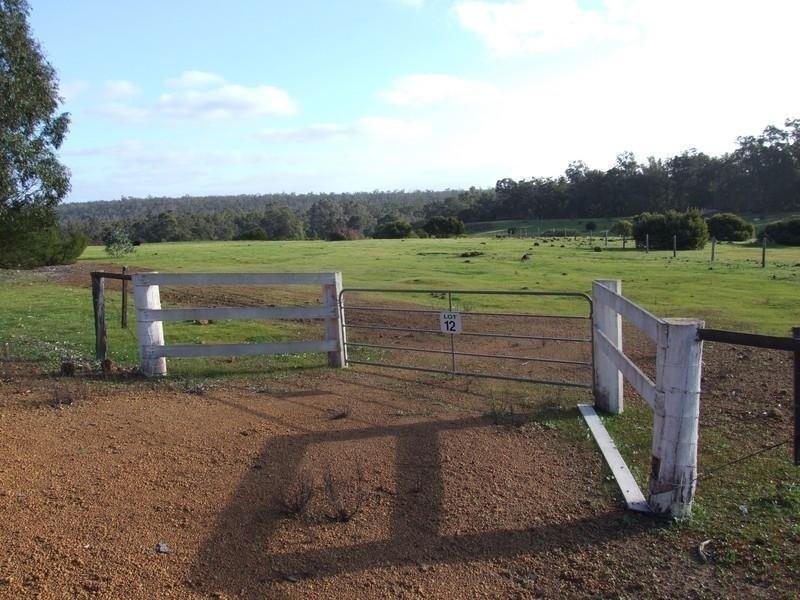 12 Blackwood River Drive, Nannup WA 6275