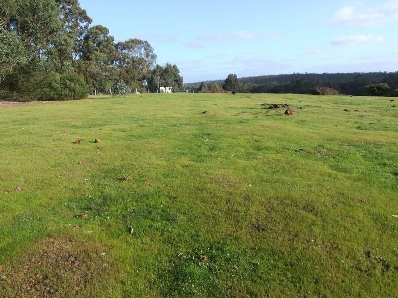 12 Blackwood River Drive, Nannup WA 6275