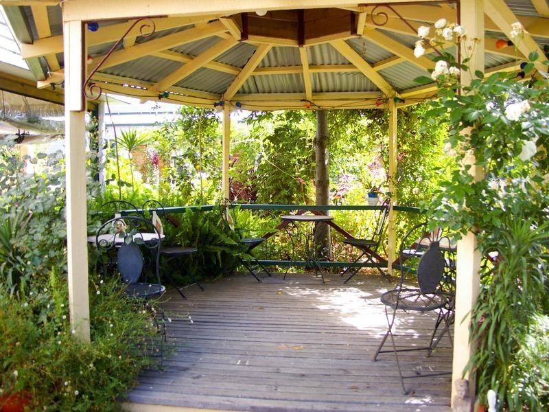 8 Warren Road, Nannup WA 6275