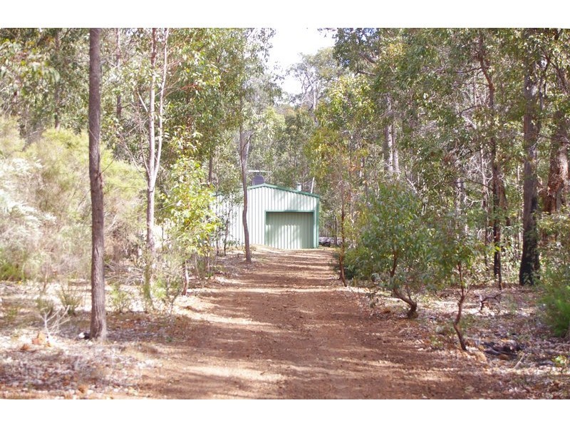 10 Johnston Road, Nannup WA 6275
