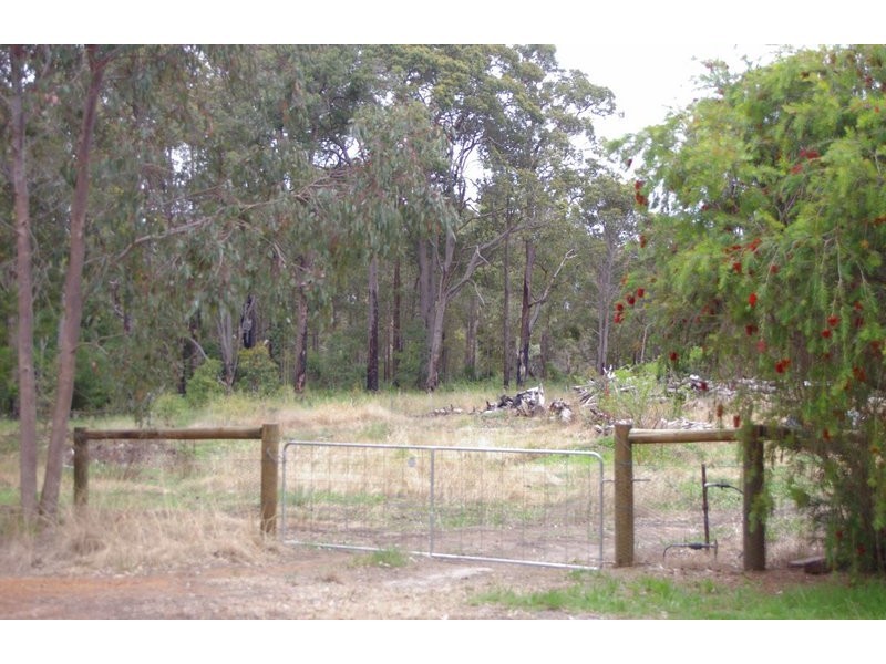 22 Jephson St, Nannup WA 6275