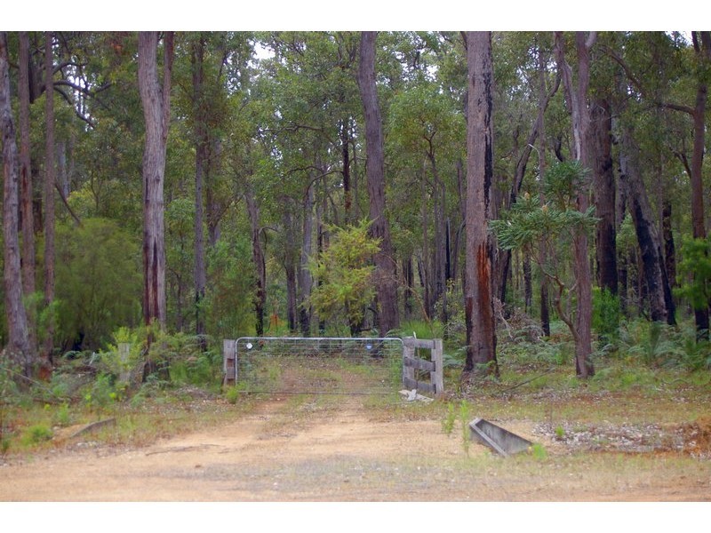 13 Orchid Place, Nannup WA 6275
