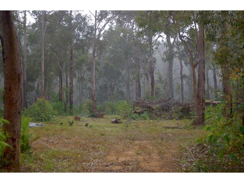 13 Orchid Place, Nannup WA 6275