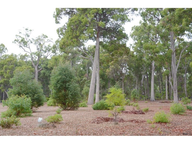30 Valley Way, Nannup WA 6275