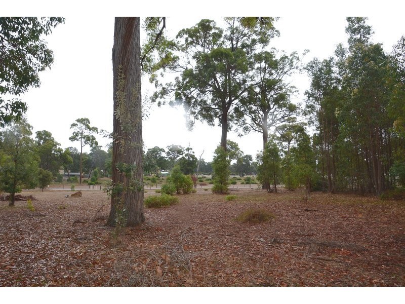 30 Valley Way, Nannup WA 6275