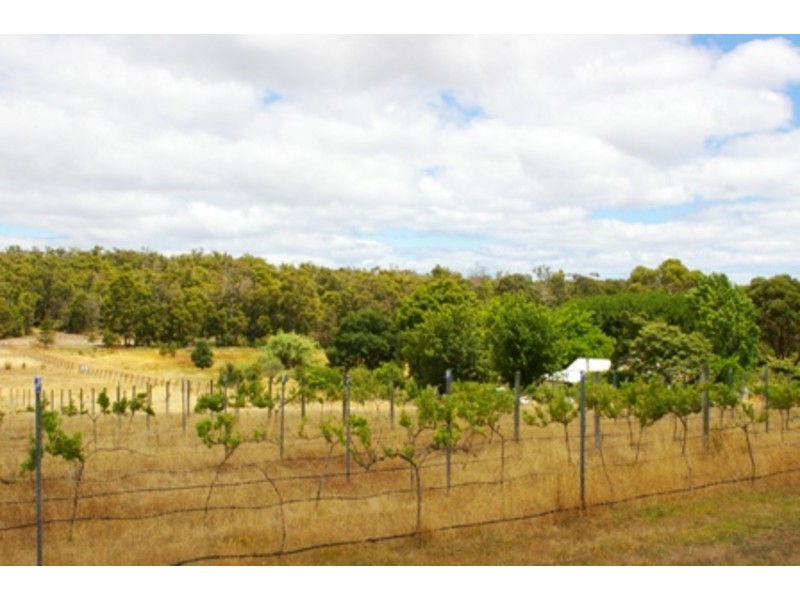 1/1 Graphite Road, Nannup WA 6275