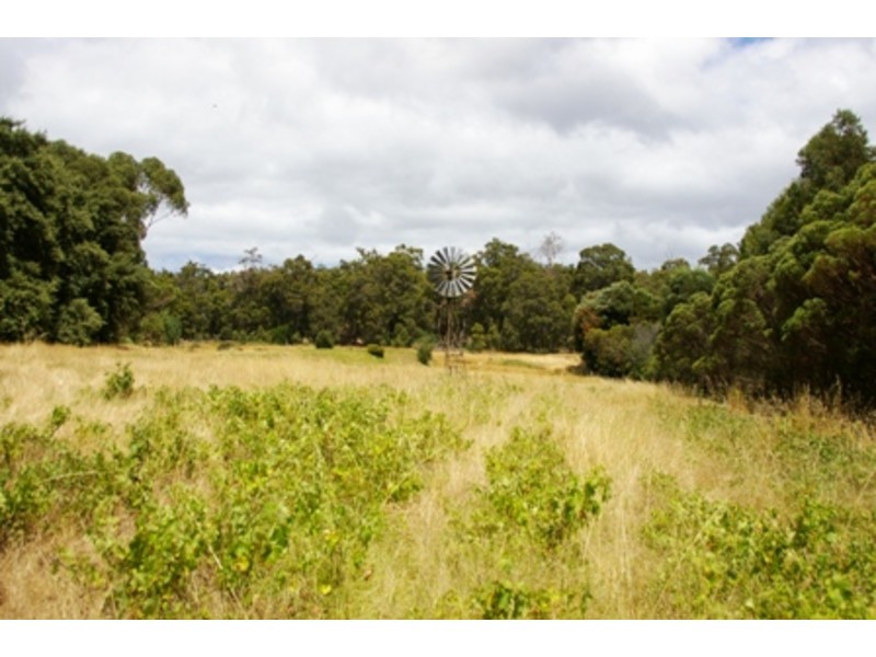 1/1 Graphite Road, Nannup WA 6275