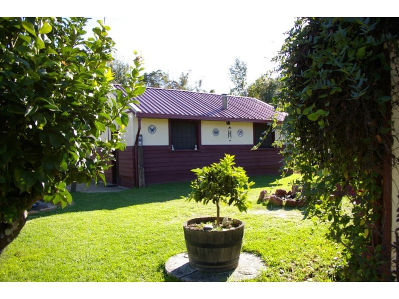 30 Walter Street, Nannup WA 6275