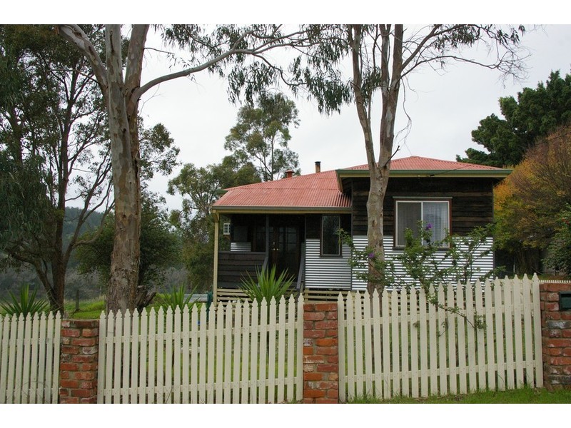 19 Dunnet Road, Nannup WA 6275