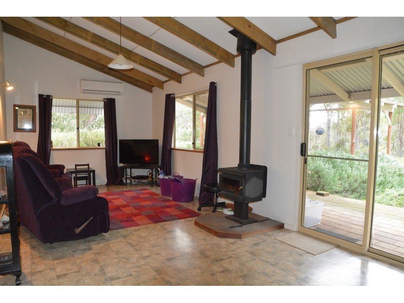 50 Leschenaultia Drive, Nannup WA 6275