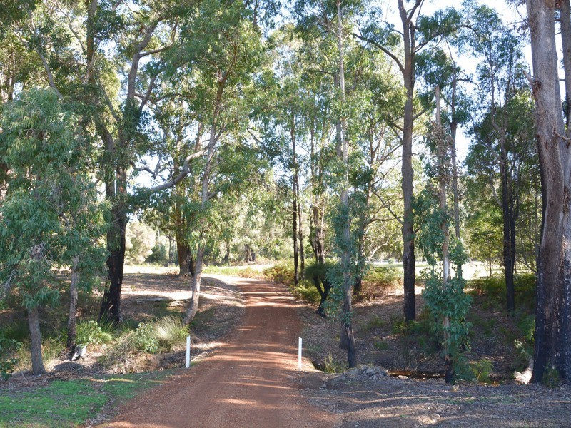 88 Vasse Highway, Nannup WA 6275