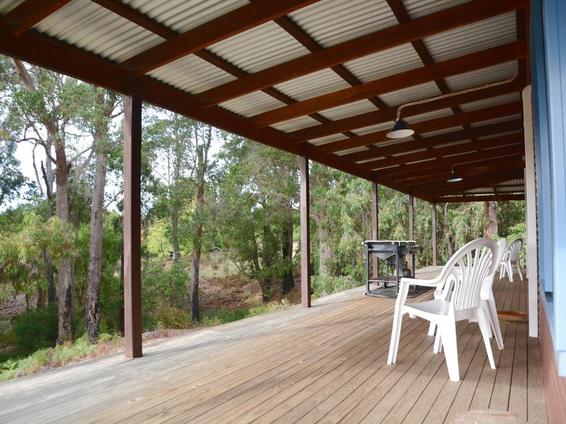 88 Vasse Highway, Nannup WA 6275