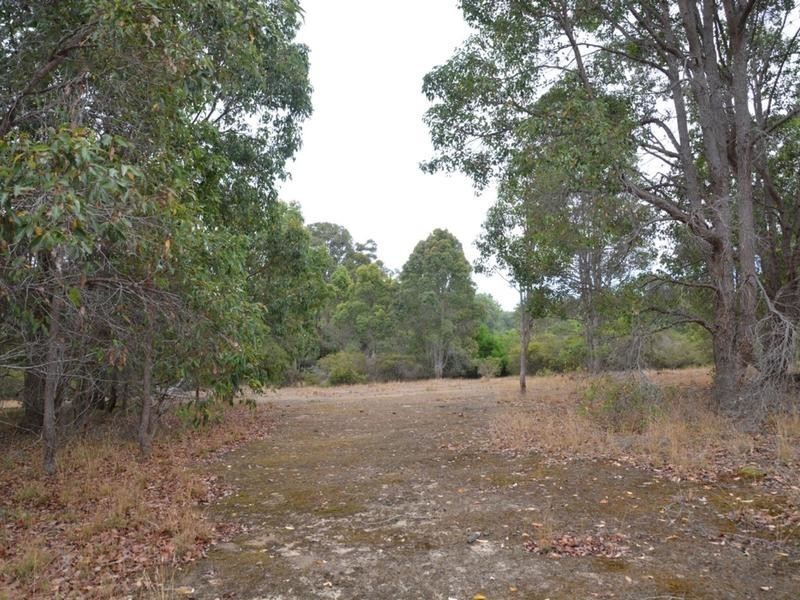 32 Johnston Road, Nannup WA 6275