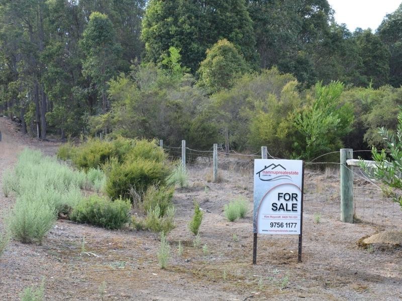 32 Johnston Road, Nannup WA 6275