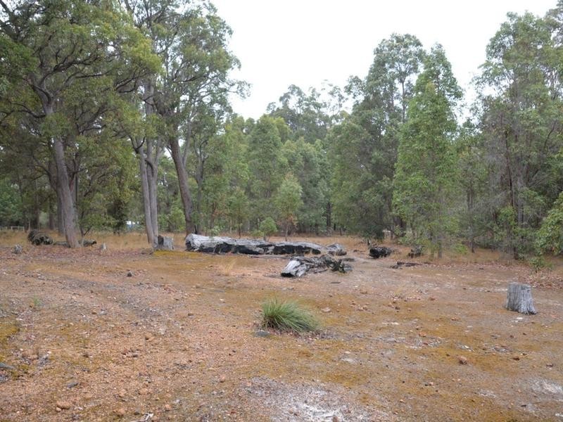 32 Johnston Road, Nannup WA 6275