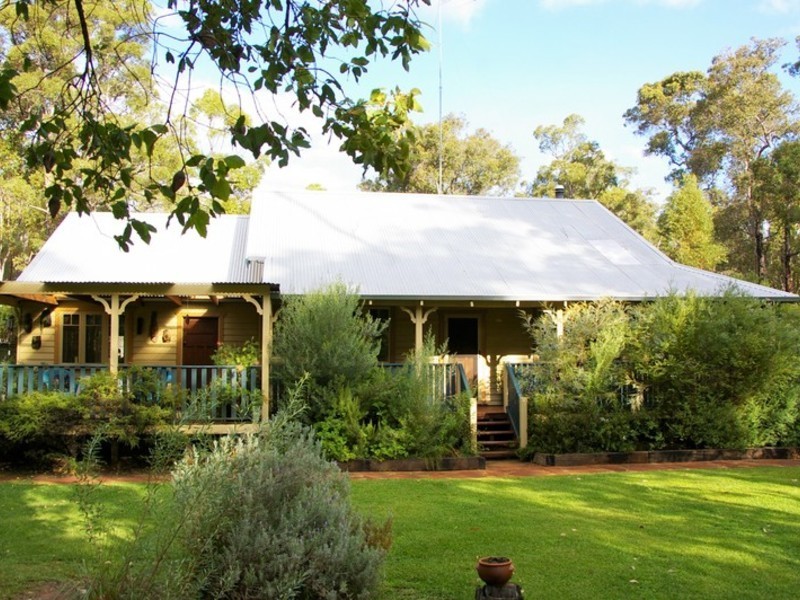 12 Orchid Place, Nannup WA 6275