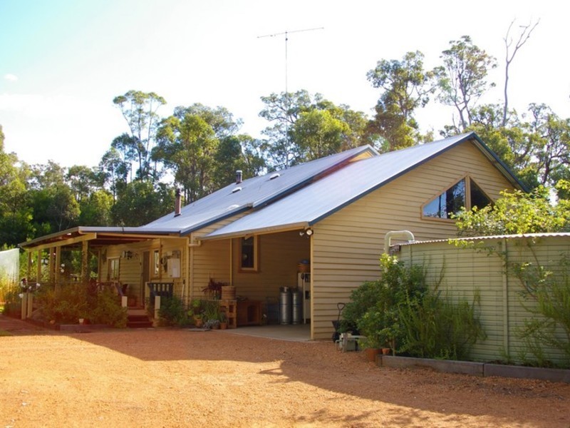 12 Orchid Place, Nannup WA 6275