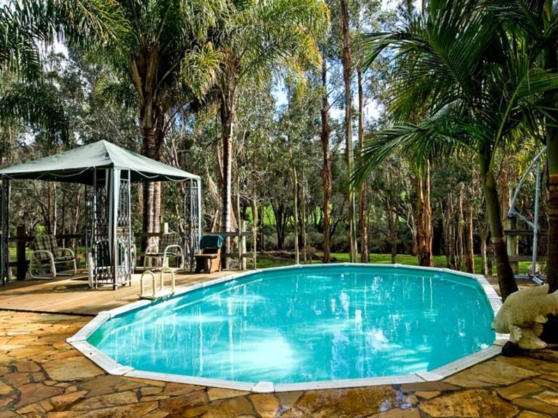 1/7 Balingup Road, Nannup WA 6275