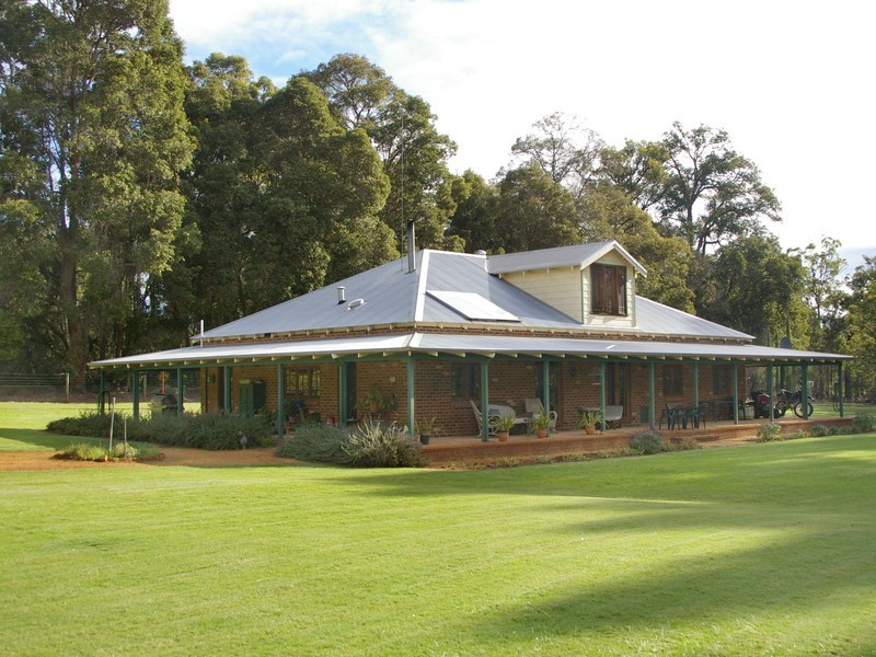 7 King Road, Nannup WA 6275