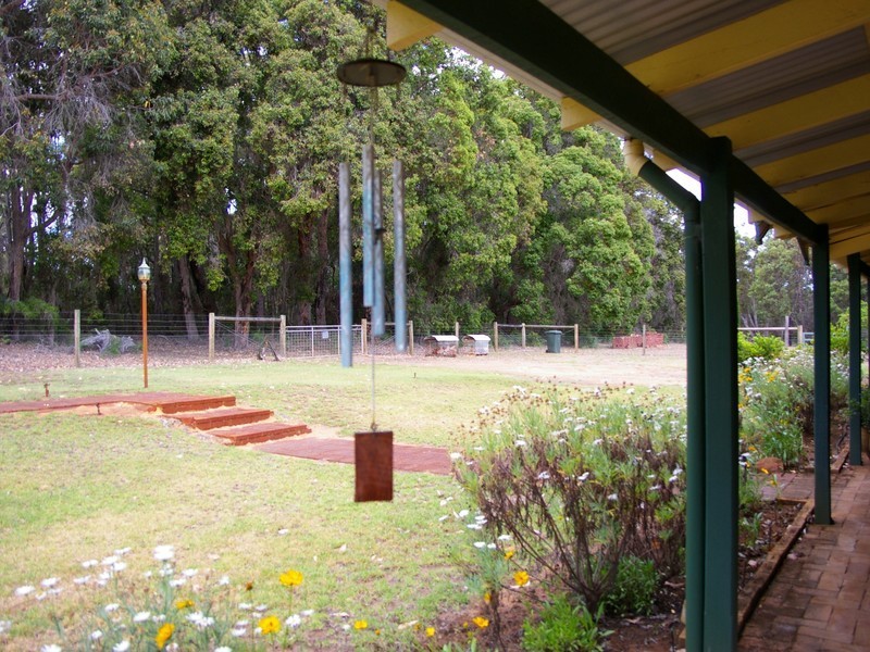 7 King Road, Nannup WA 6275