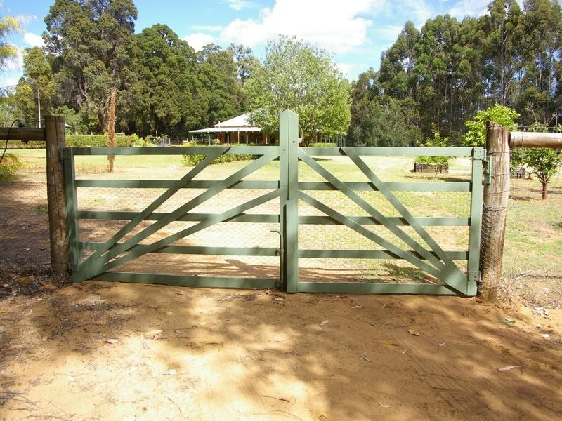 7 King Road, Nannup WA 6275