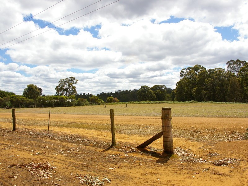 7 King Road, Nannup WA 6275